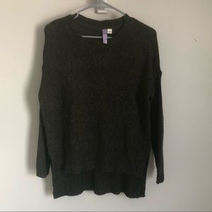 Never been worn green sweater!!